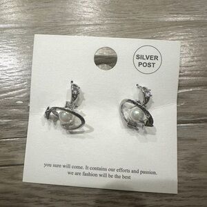 pearl universe earrings